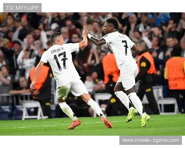 皇马2分优势登顶西甲，巴萨拱手让出榜首位置